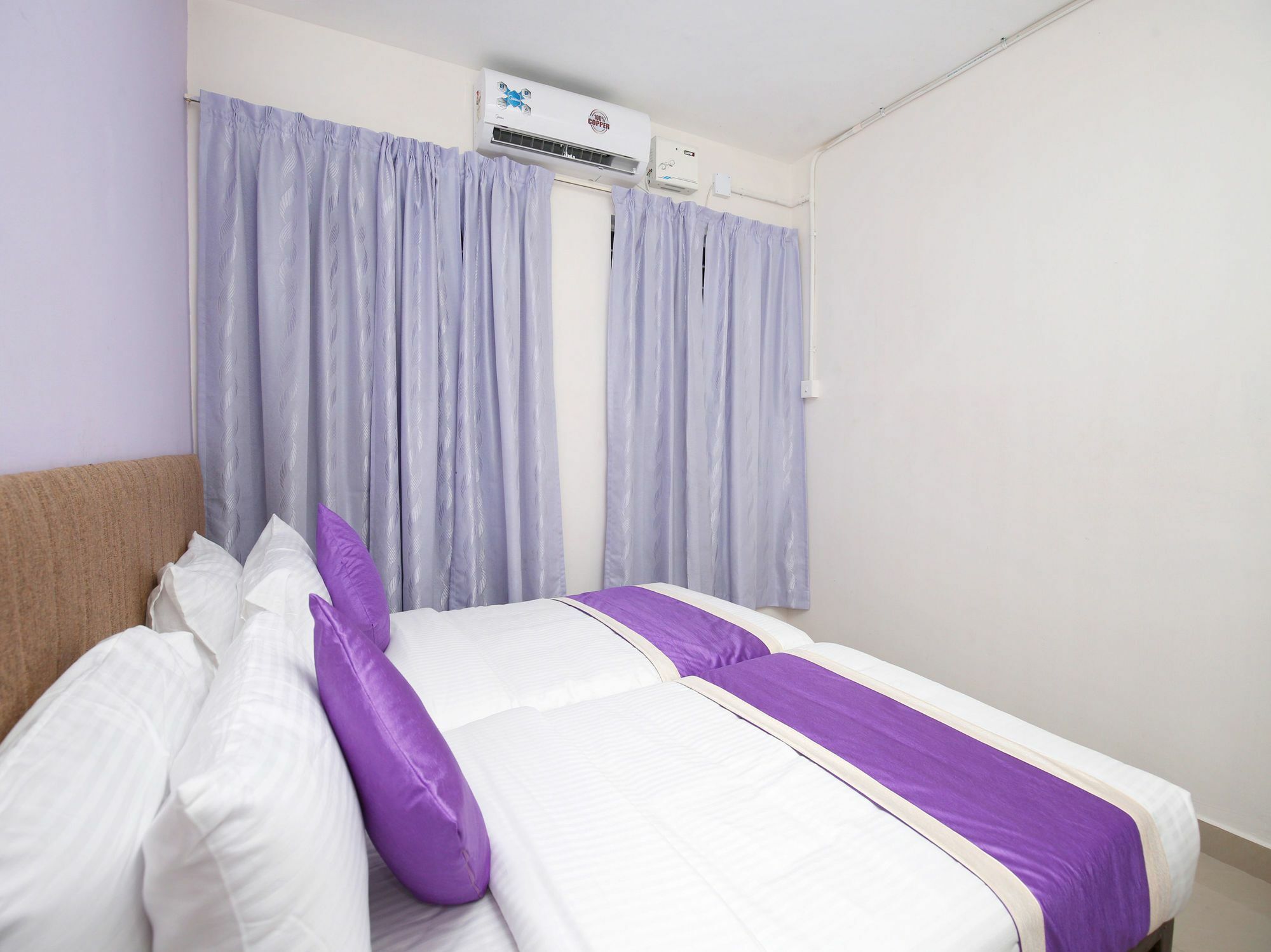 Oyo 9797 Hotel Vbee Plaza 트리반드룸 외부 사진
