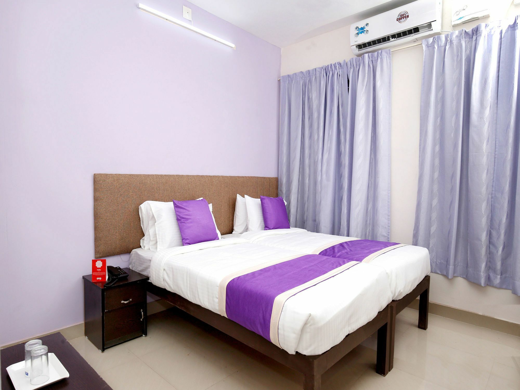 Oyo 9797 Hotel Vbee Plaza 트리반드룸 외부 사진